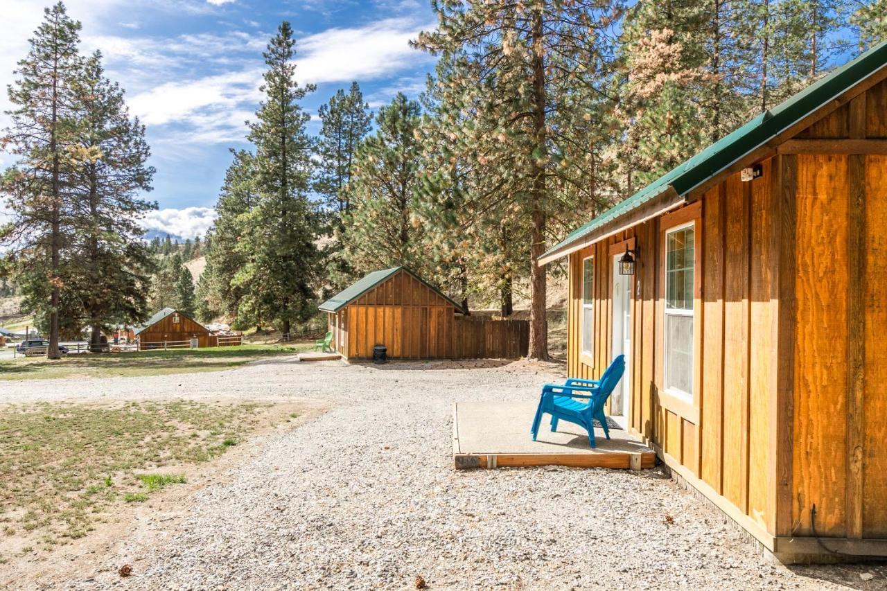 Echo Valley Resort + Cabins Manson Екстериор снимка