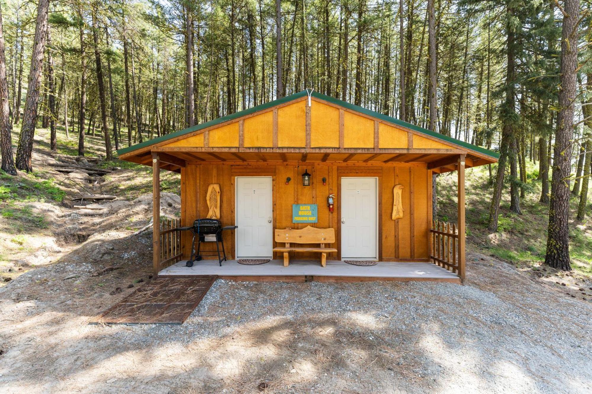 Echo Valley Resort + Cabins Manson Екстериор снимка