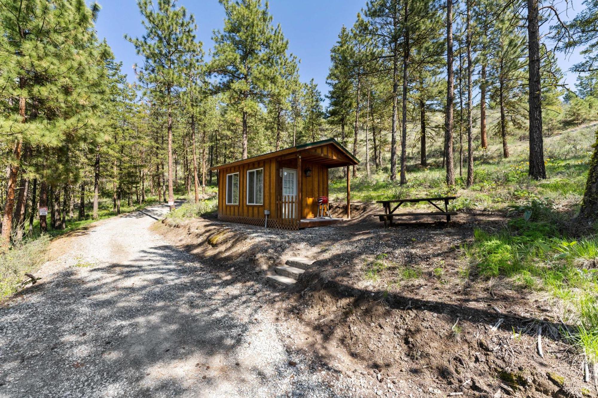 Echo Valley Resort + Cabins Manson Екстериор снимка