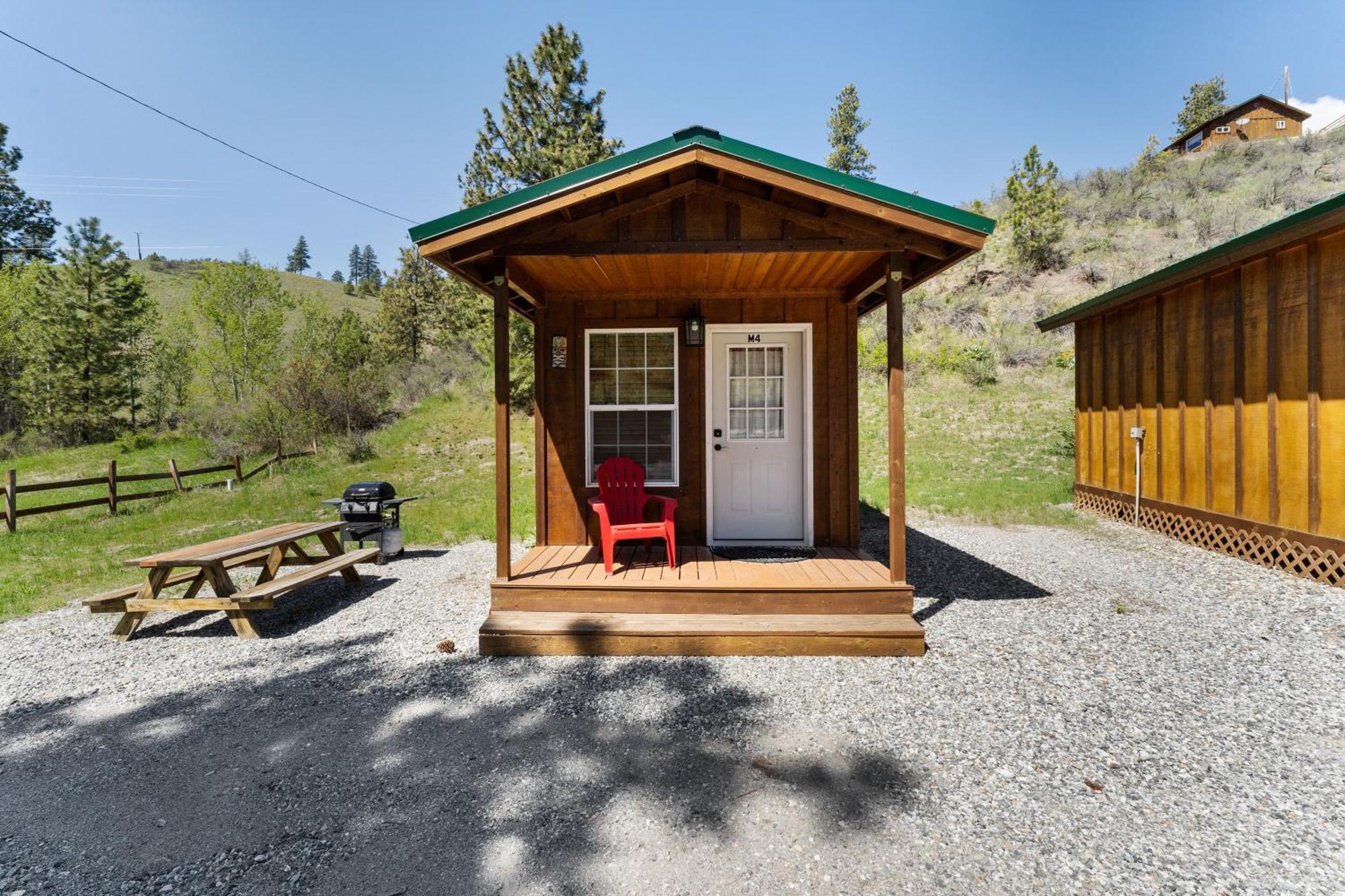 Echo Valley Resort + Cabins Manson Екстериор снимка