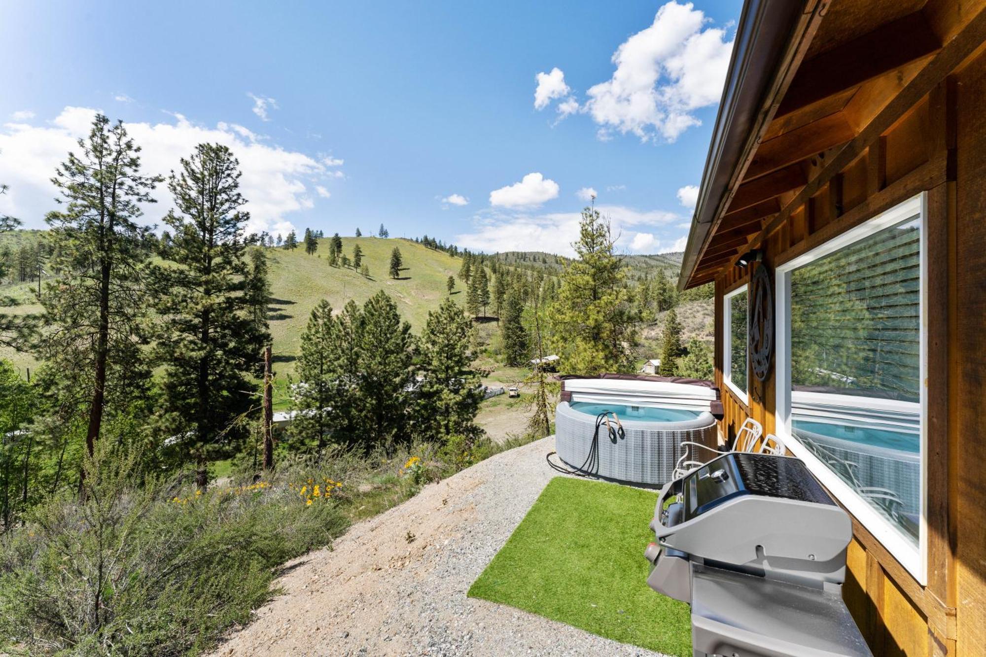 Echo Valley Resort + Cabins Manson Екстериор снимка