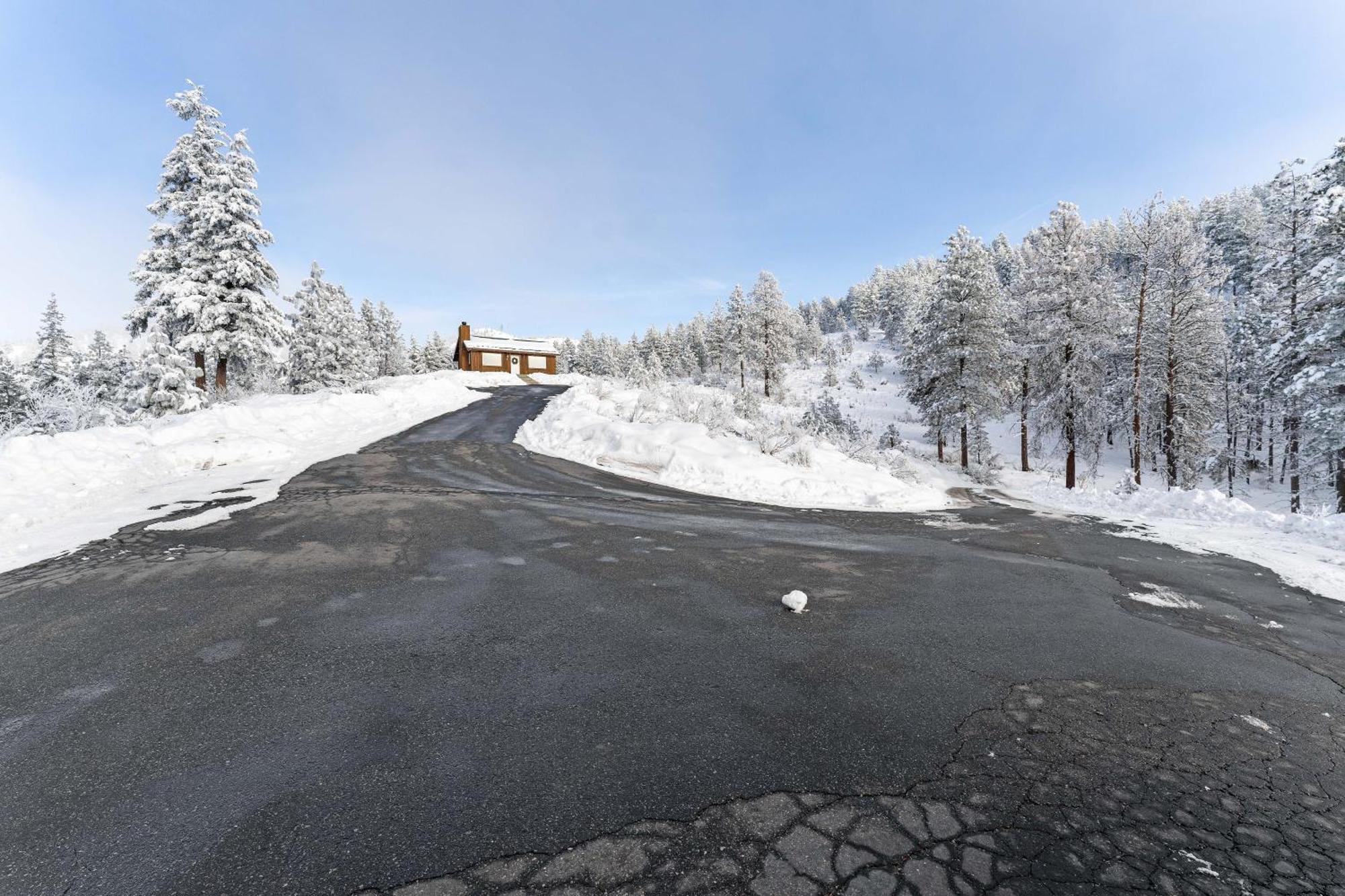 Echo Valley Resort + Cabins Manson Екстериор снимка