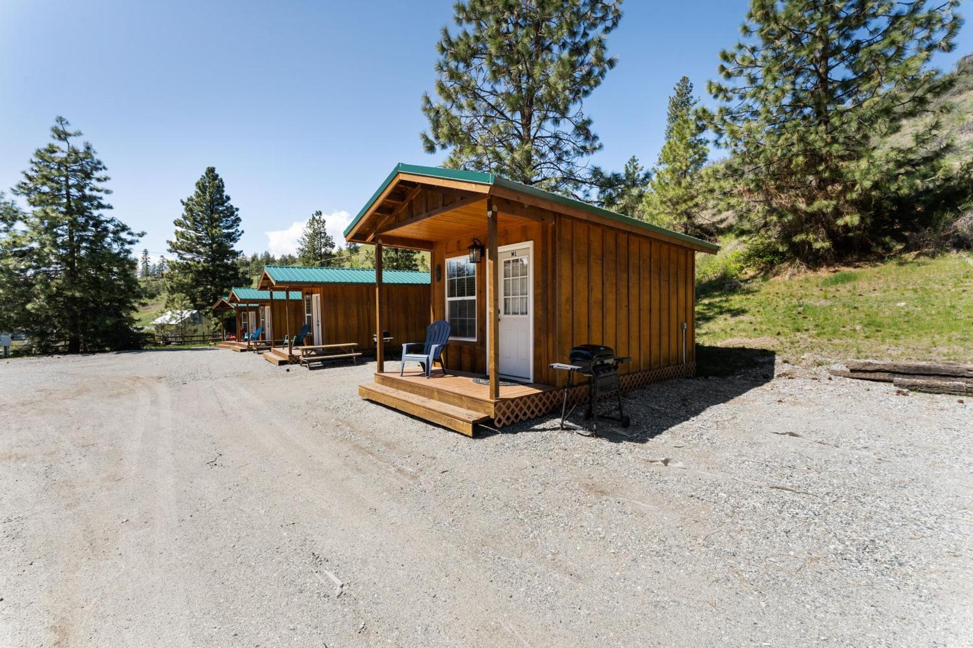 Echo Valley Resort + Cabins Manson Екстериор снимка